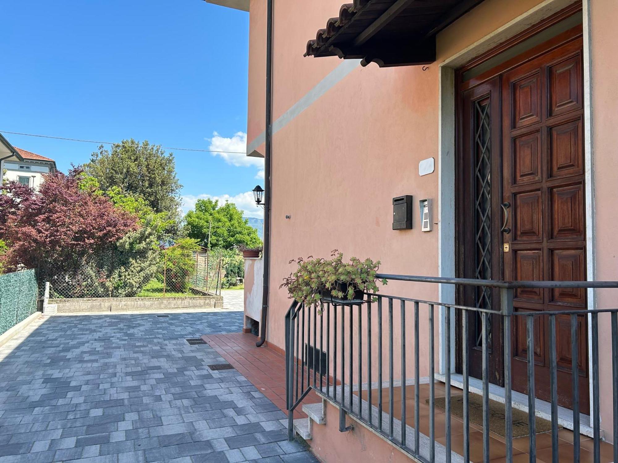 卢卡Albi'S House,Terrazza ,Wi-Fi, Parcheggio, Ac公寓 外观 照片