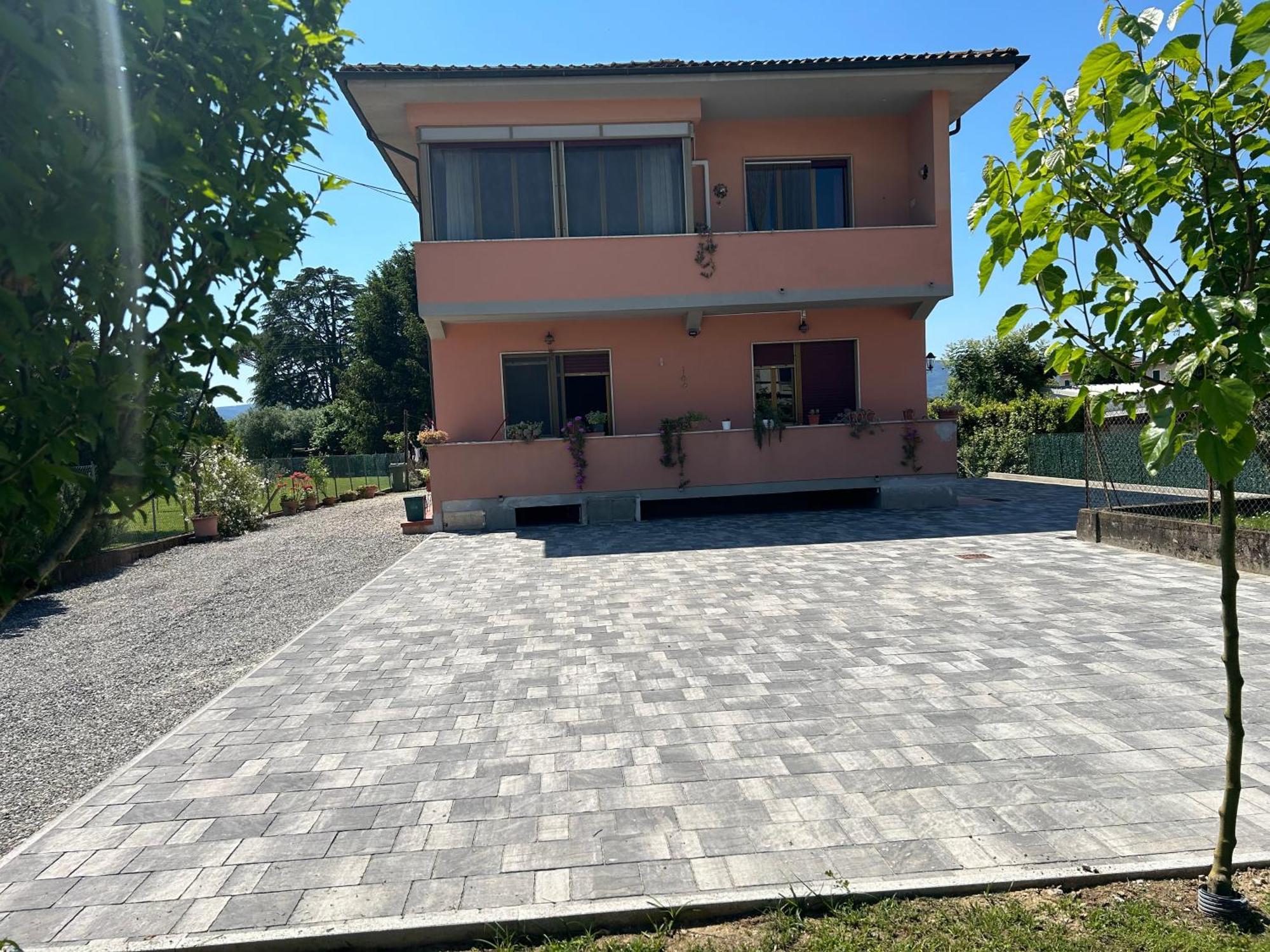 卢卡Albi'S House,Terrazza ,Wi-Fi, Parcheggio, Ac公寓 外观 照片