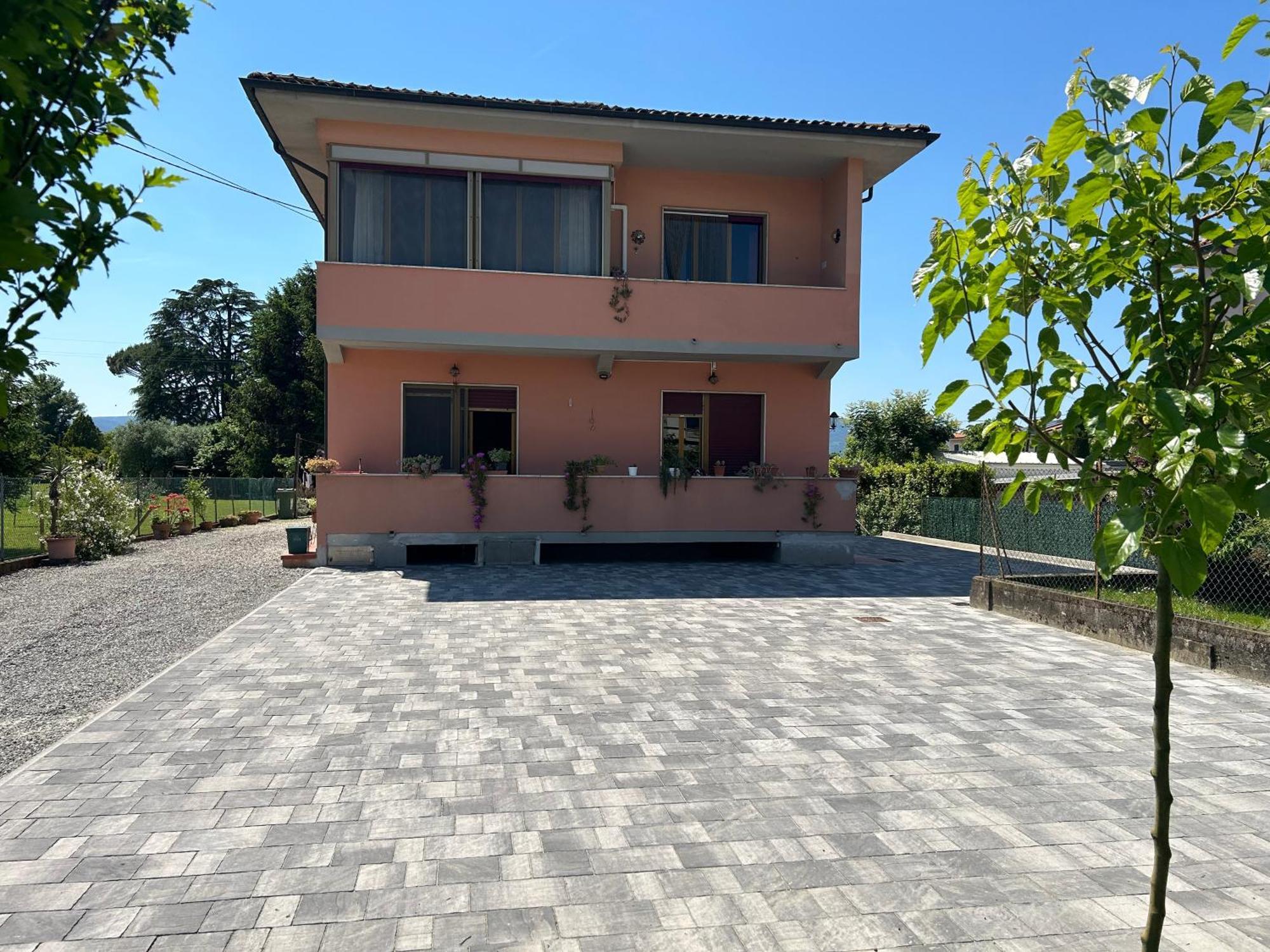 卢卡Albi'S House,Terrazza ,Wi-Fi, Parcheggio, Ac公寓 外观 照片
